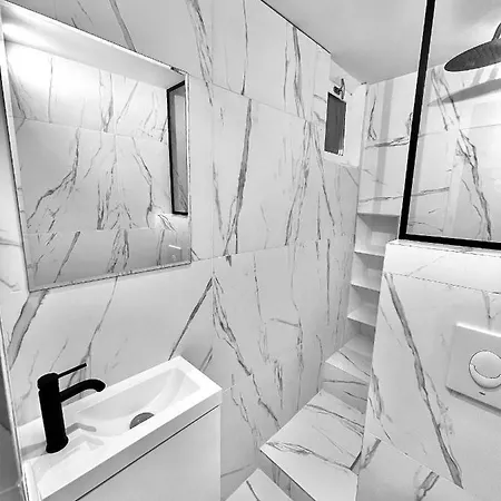 New Loft 2021 Old Town / Musee Picasso / Marche Provencal * Антіб